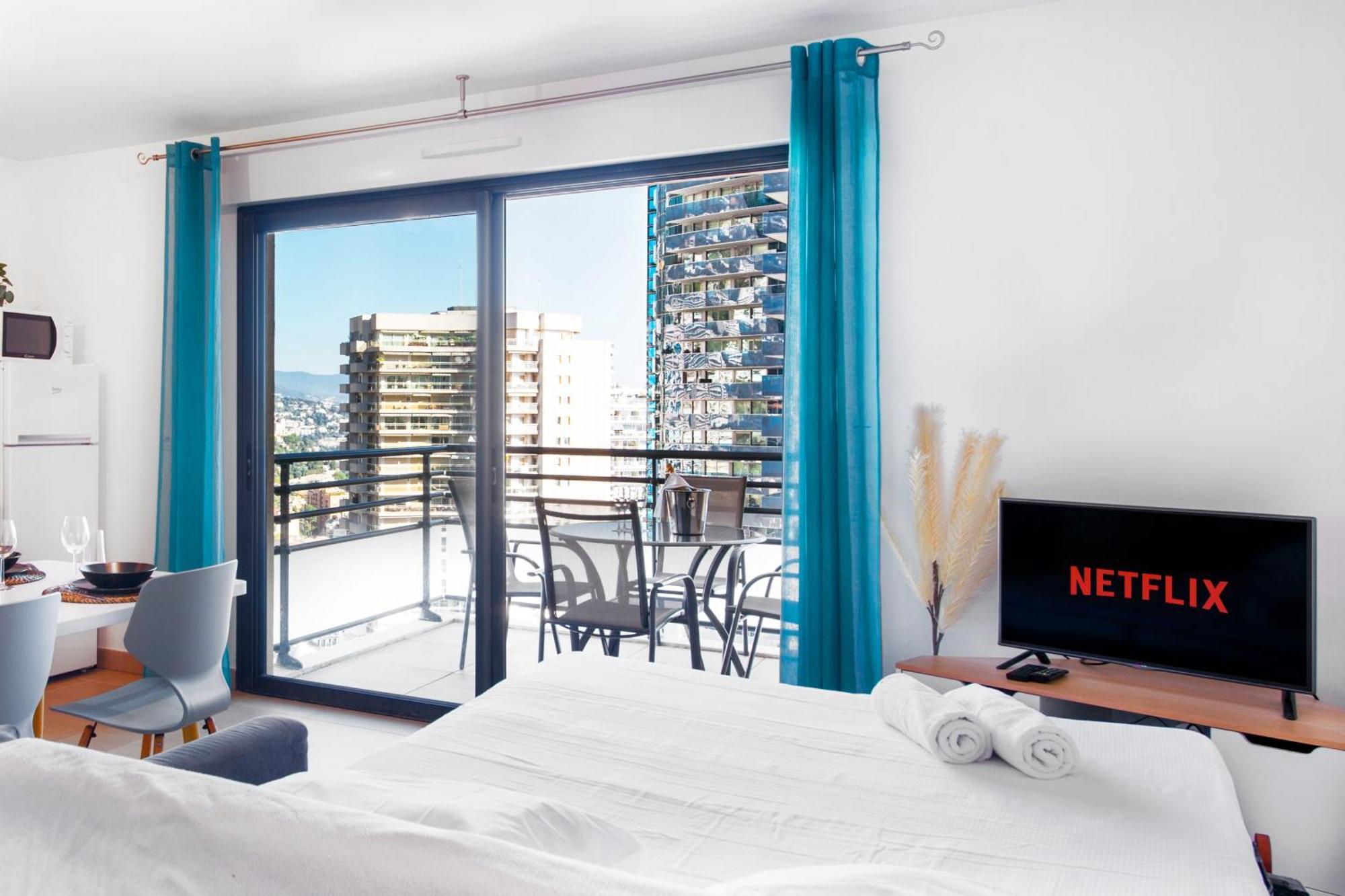 Vue & Tour Odeon - Terrasse - Parking - Bj Apartment *